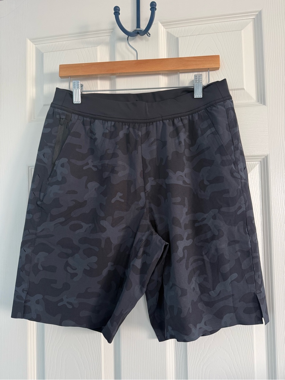Ten Thousand Interval Shorts Camo Lined 9” Medium M NEW